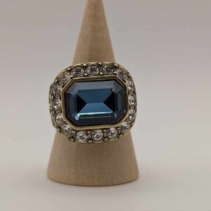 Heidi Daus Designer Vintage Blue Stone Ring Size 7 3/4